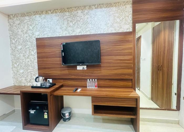 hotel deep palace