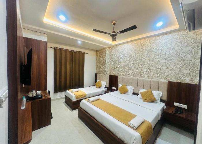 hotel deep palace