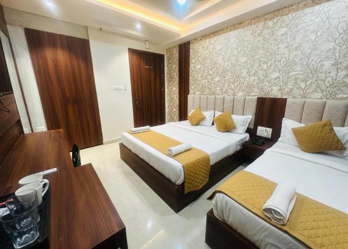 hotel deep palace