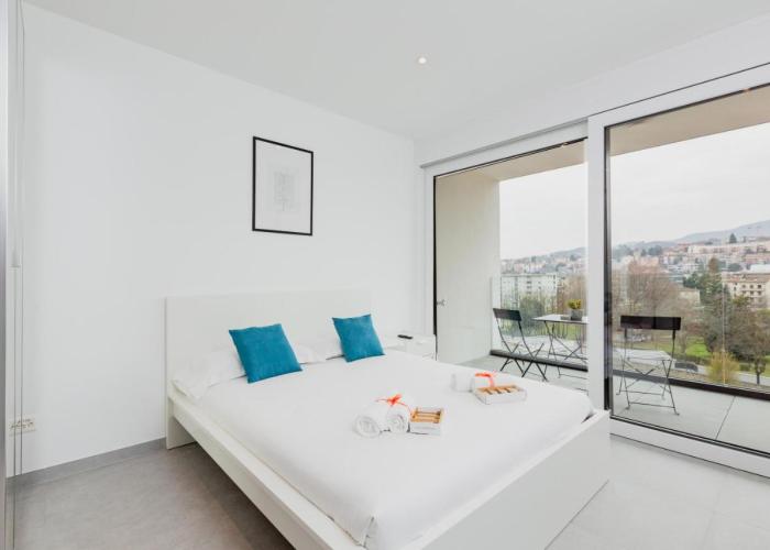Campus Lugano {30 wonderful Smart Suites} in the university area