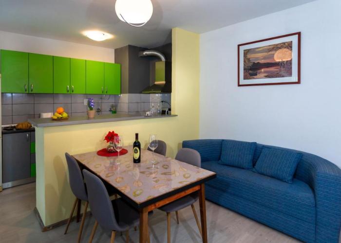 Apartment Tom