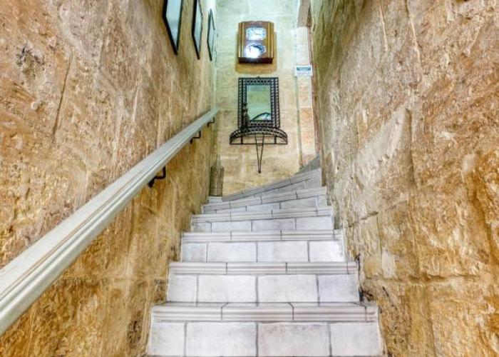 Valletta Townhouse with Maltese Balcony