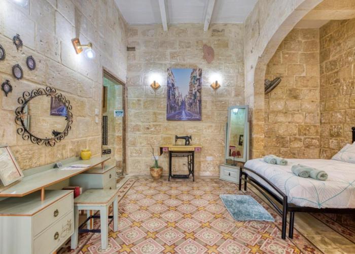 Valletta Townhouse with Maltese Balcony