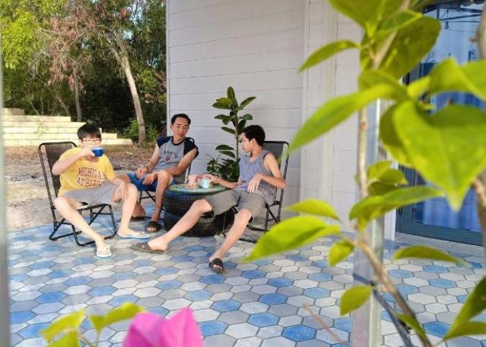 Ruby House, 3 Bedroom Apartment, beachside