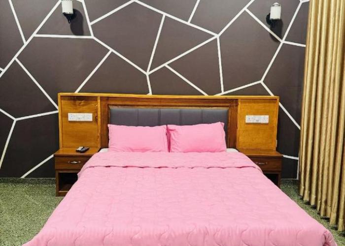 Humming Birds Suites