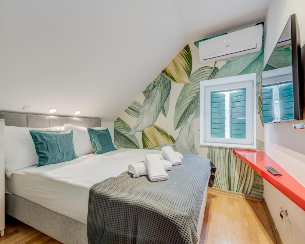 фото Versi & Note Luxury Rooms