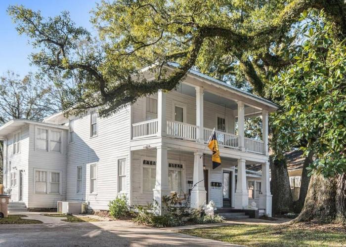 Old Dauphin Way Historic Home - Unit 5