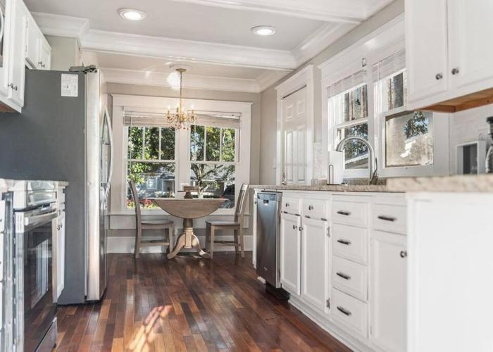 Old Dauphin Way Historic Home - Unit 5