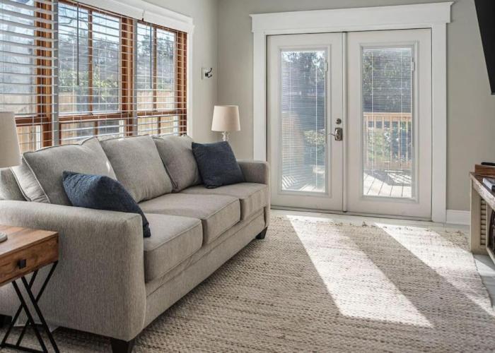 Old Dauphin Way Historic Home - Unit 6