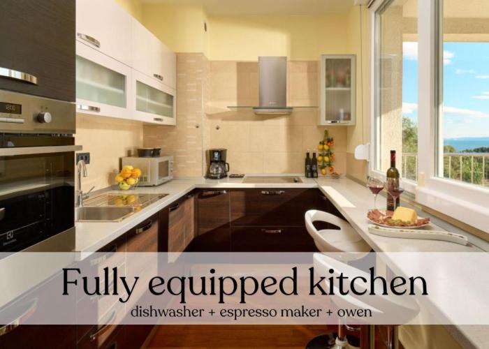 Sea View & Garage - Modern 3BR Split Apartment