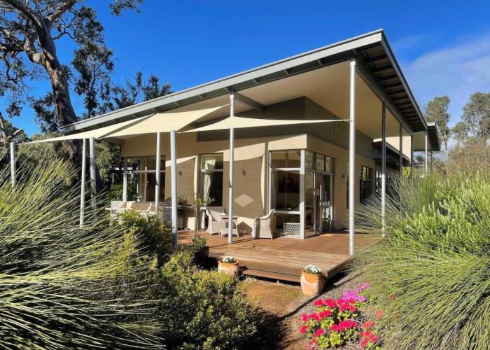 White Tree Retreat Yallingup hills