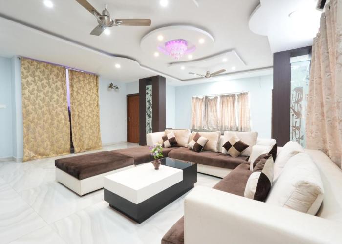 Paradise Home Stay, Near Srinivasam TTD Ticket Counter Opp Bus Stand