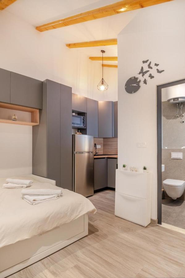 фото Studio apartman Modesty
