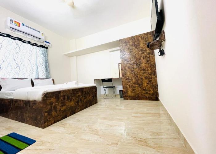 Pearl Stays, Tirupati - Very convenient for the people coming from Bangalore and Chennai - You can skip city traffic while reaching any temple in Tirupati - Covered Parking - 24hrs Front Desk and Hot Water - Free WiFi - Flexible Checkin-in Check-out time