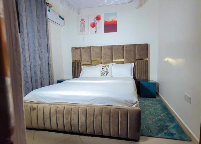Lovana Apartments and Hotel