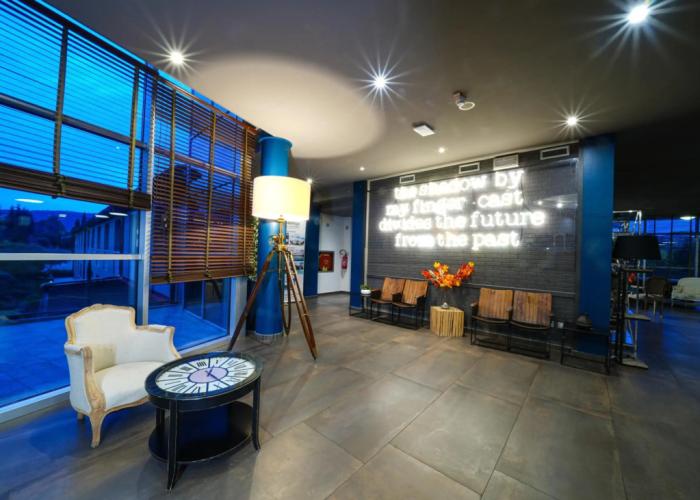 La Meridiana Bleisure Hotel