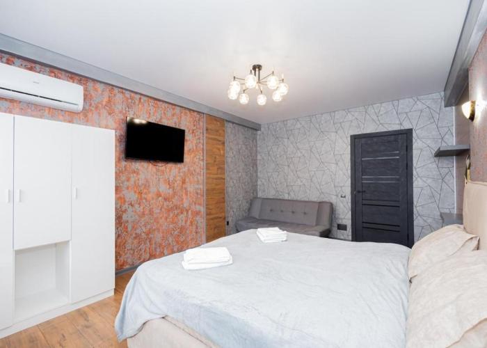 one bedroom apart with condition