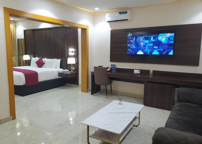 Executive Hotel and Suites