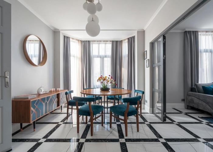 Landmark Luxe 2BR Apt with Parking