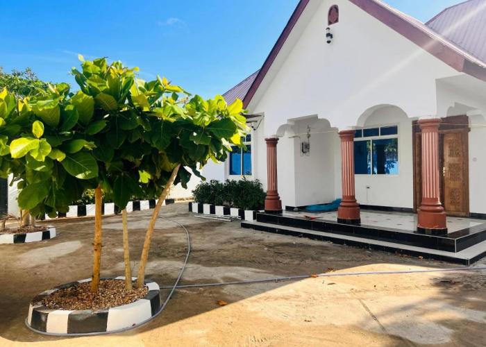 Kaye zuri House