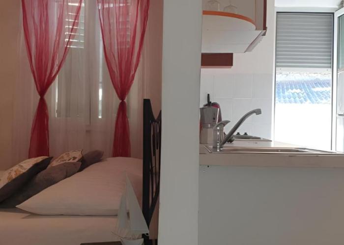 Old Town & Free Parking - Sweet Studio Apartment Dado with Balcony