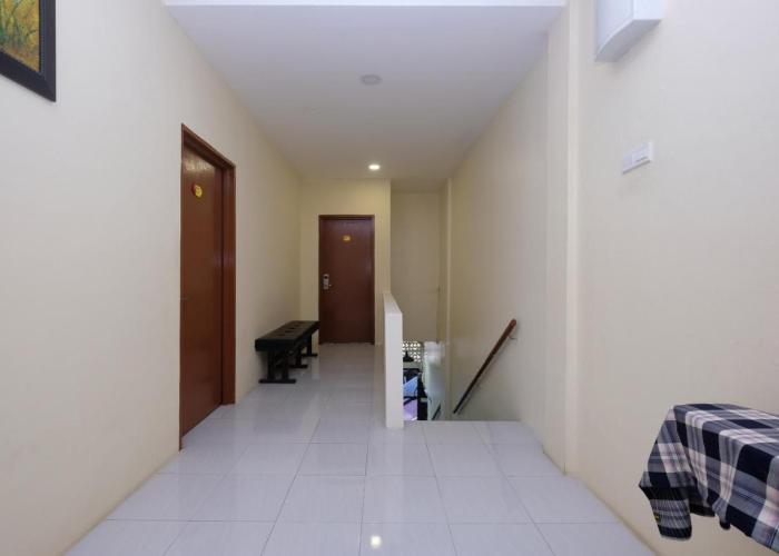 OYO 1104 Q Hotel