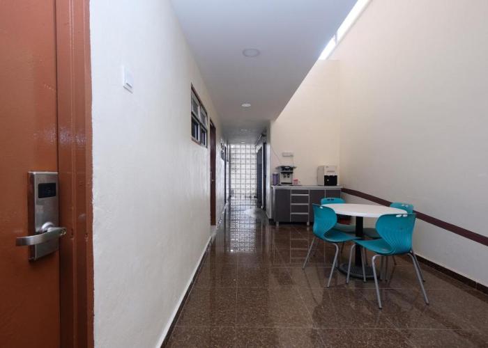 OYO 1104 Q Hotel