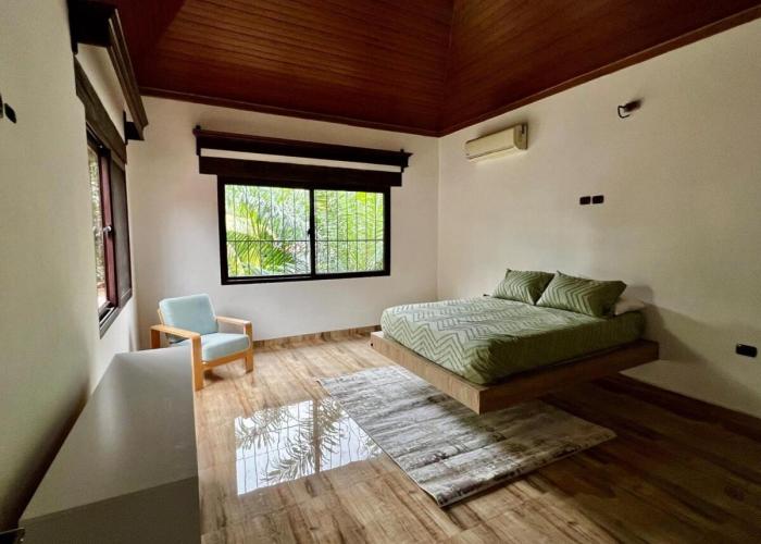 Private Room, 10 Min from Airport