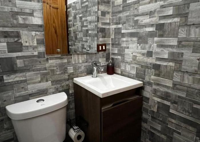 Private Room, 10 Min from Airport