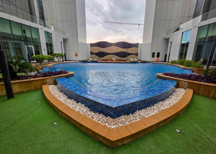 Luxury One Bedroom Apartment In Bahrain Bay