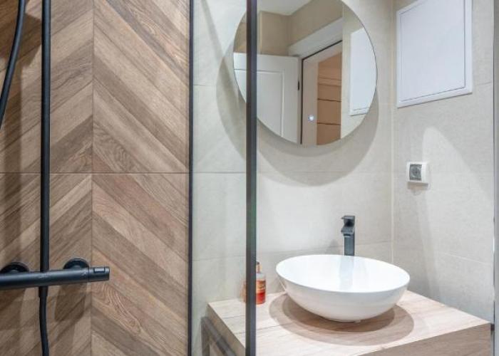 Elegant & Stylish 2-Bedroom Apartment
