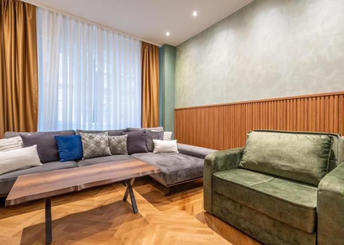 Elegant & Stylish 2-Bedroom Apartment