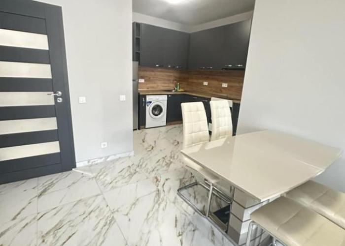 Modern apartment & private parking