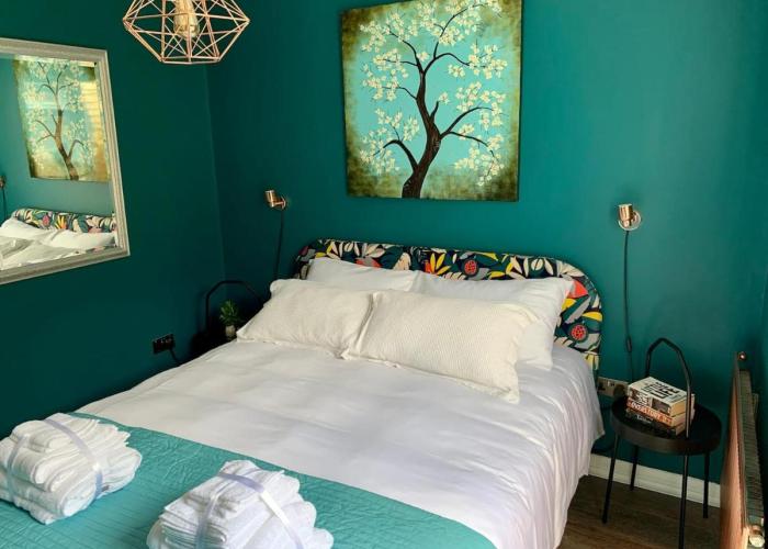 Modern with parking near Windsor Castle & Legoland