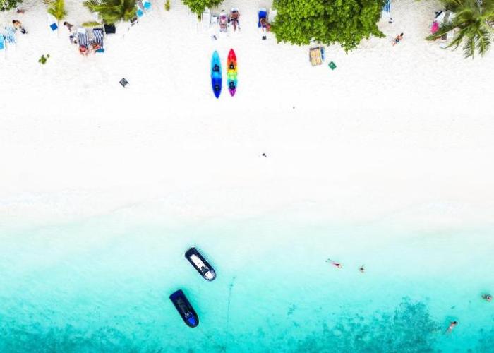 ARIA Beach, Ukulhas