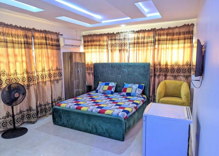 White Castle Hotels And Bar - Abak Rd, Uyo