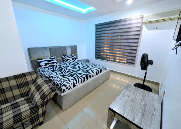 White Castle Hotels And Bar - Abak Rd, Uyo