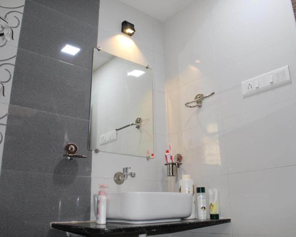 фото Hotel Skylark