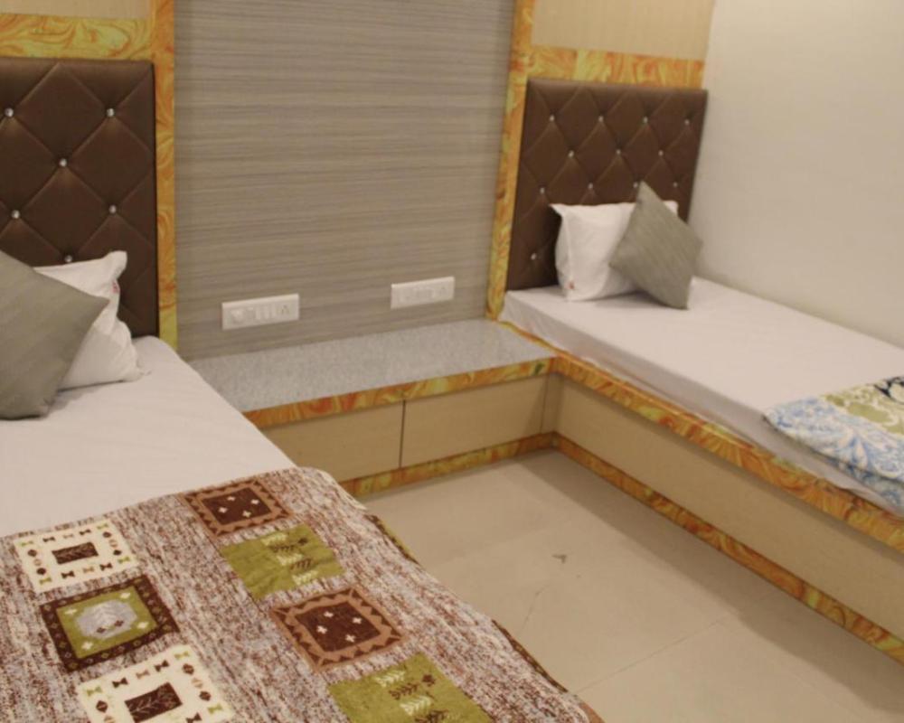 фото Hotel Skylark