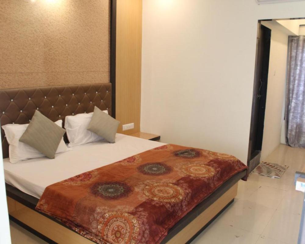фото Hotel Skylark