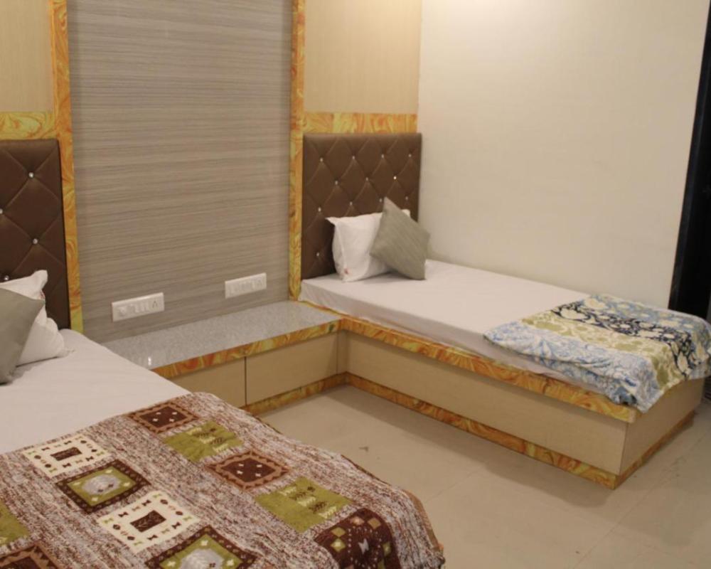 фото Hotel Skylark