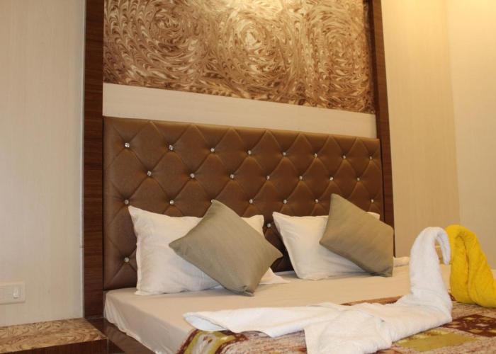 Hotel Skylark