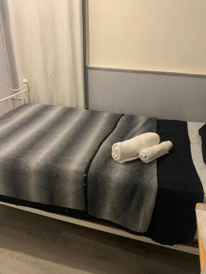 фото Room downtown 3minute walk Uottawa train station