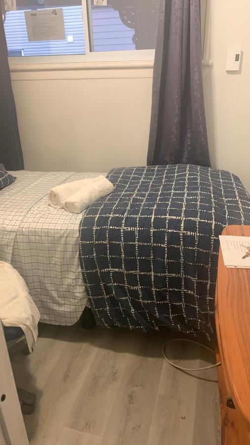 фото Room downtown 3minute walk Uottawa train station