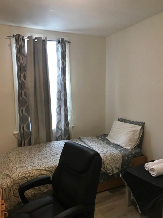 фото Room downtown 3minute walk Uottawa train station