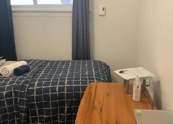 Room downtown 3minute walk Uottawa train station