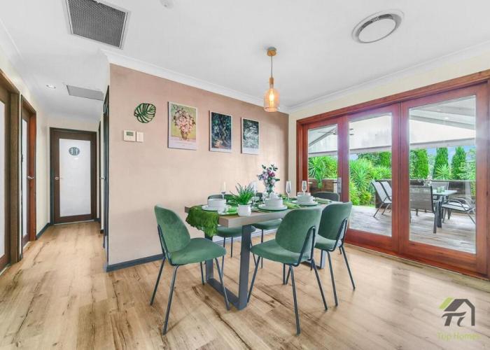 Located in Cranebrook, 3 bedrooms, relaxing home