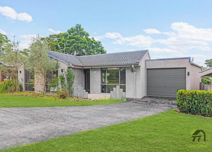 Located in Cranebrook, 3 bedrooms, relaxing home