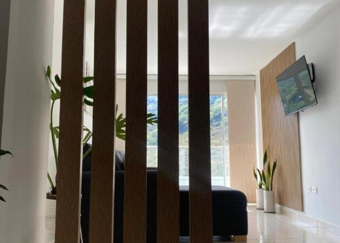 Fin de semana en increíble apartamento - 2 cuartos, sofacama, piscina y parking gratis