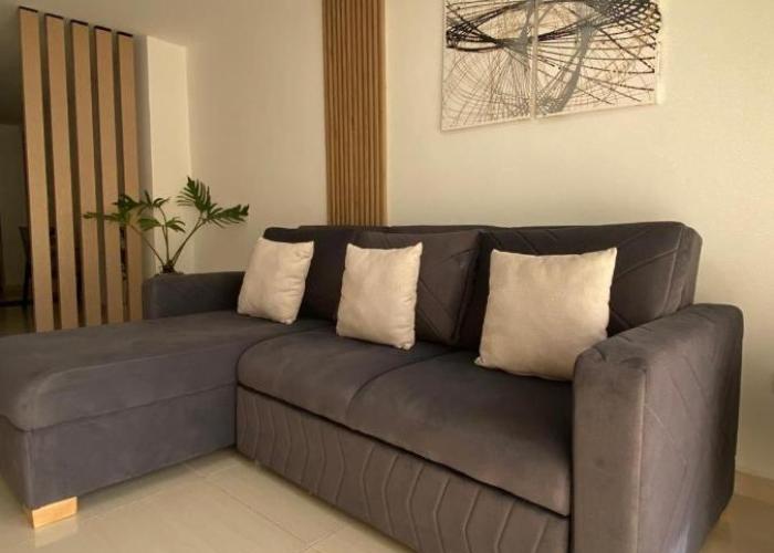 Fin de semana en increíble apartamento - 2 cuartos, sofacama, piscina y parking gratis